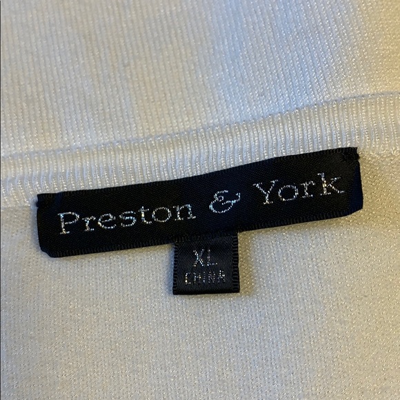 Preston & York Snap Bell Sleeve Top - Picture 5 of 7